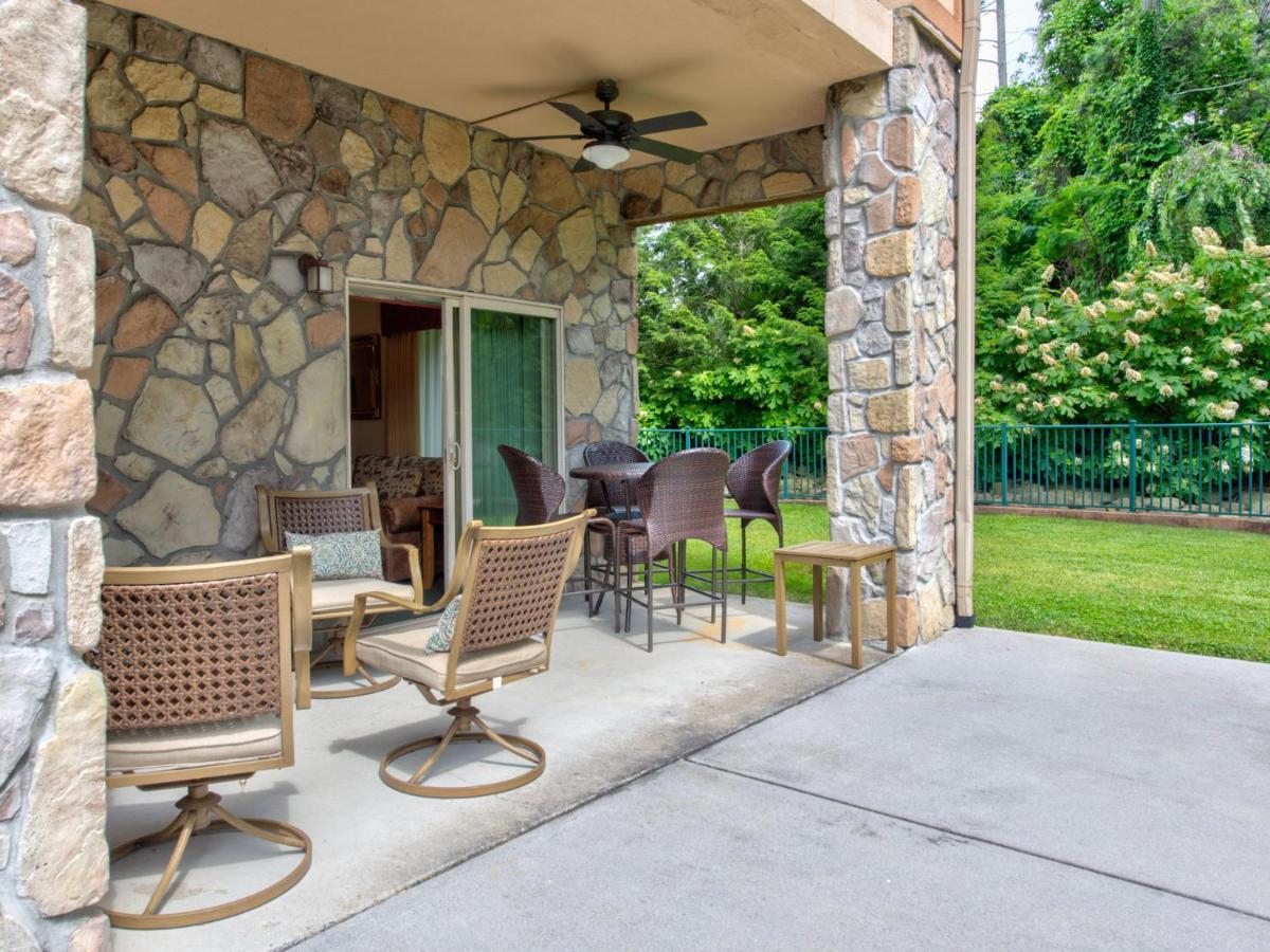 City Bear, 2Br, Pool, Spa, Downtown Gatlinburg, Sleeps 6 Apartamento Exterior foto